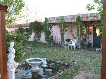 flt_0504ut_128_PageHotelGarden.jpg